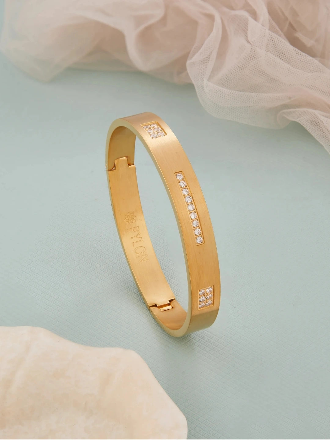 Gold-Mosaic-Kada