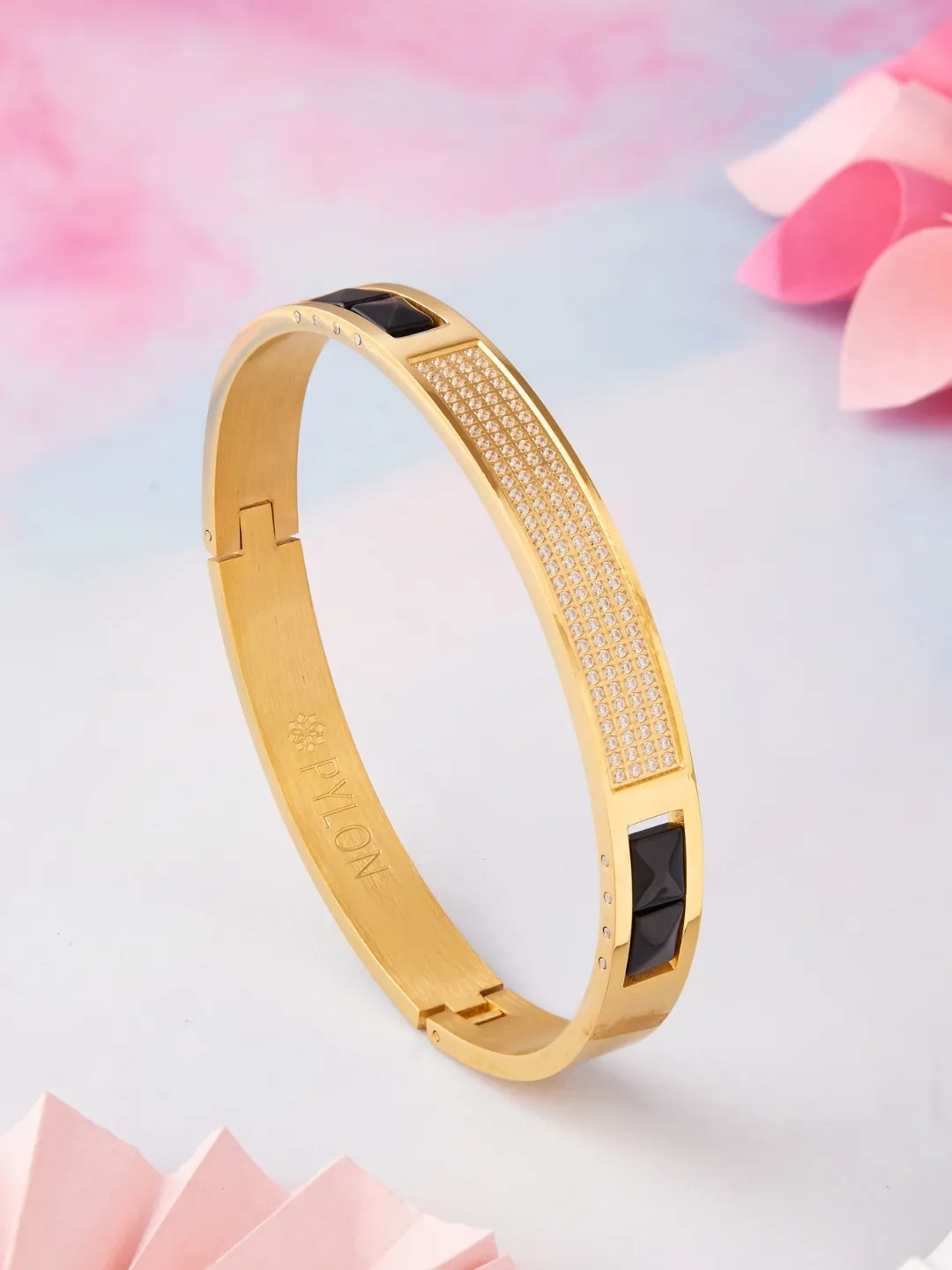 The-Duke-kada-in-gold