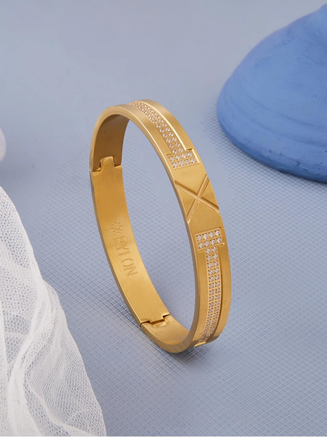 Musk-Bracelet--in-Gold