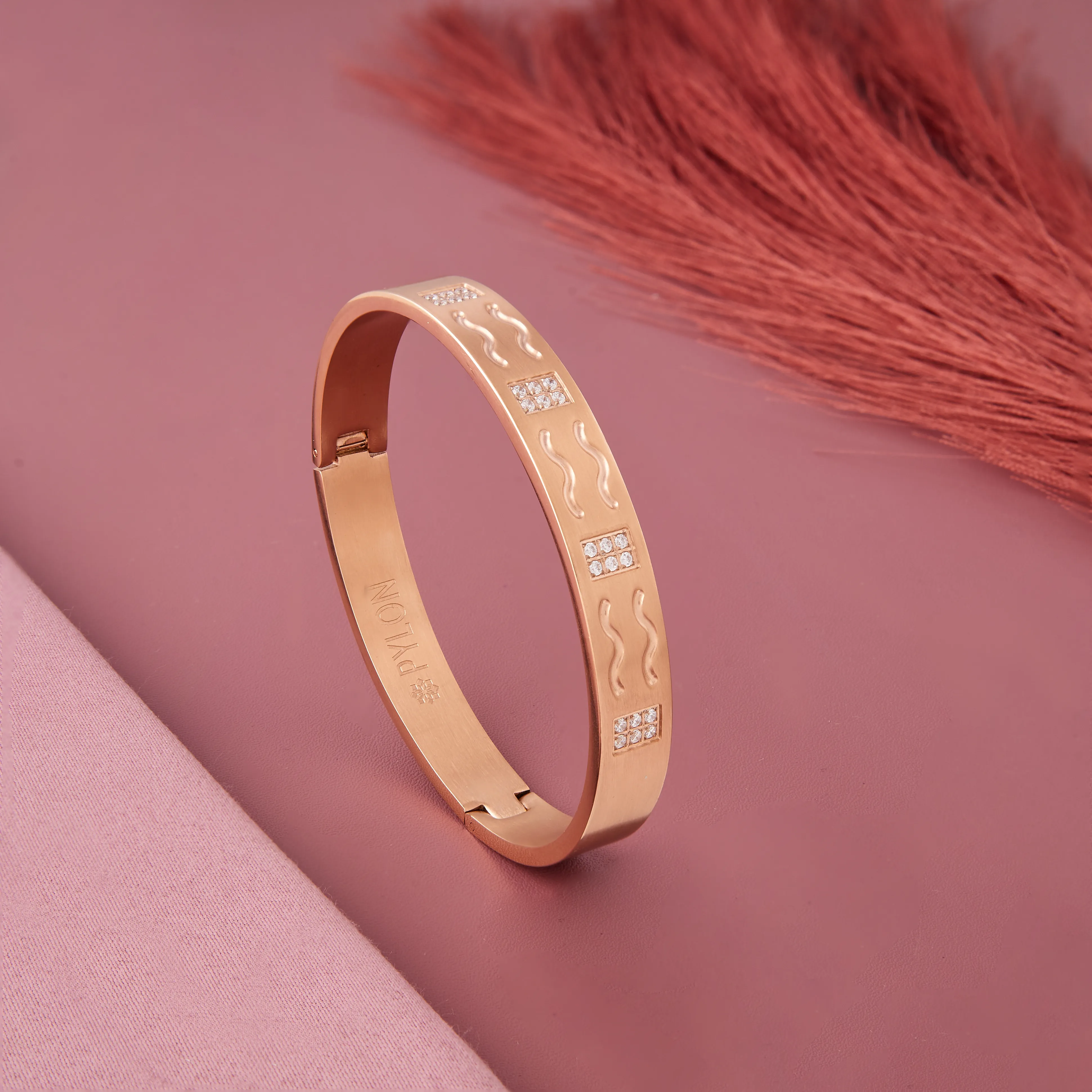 The-Pharaoh-Cuff-in-rose-gold