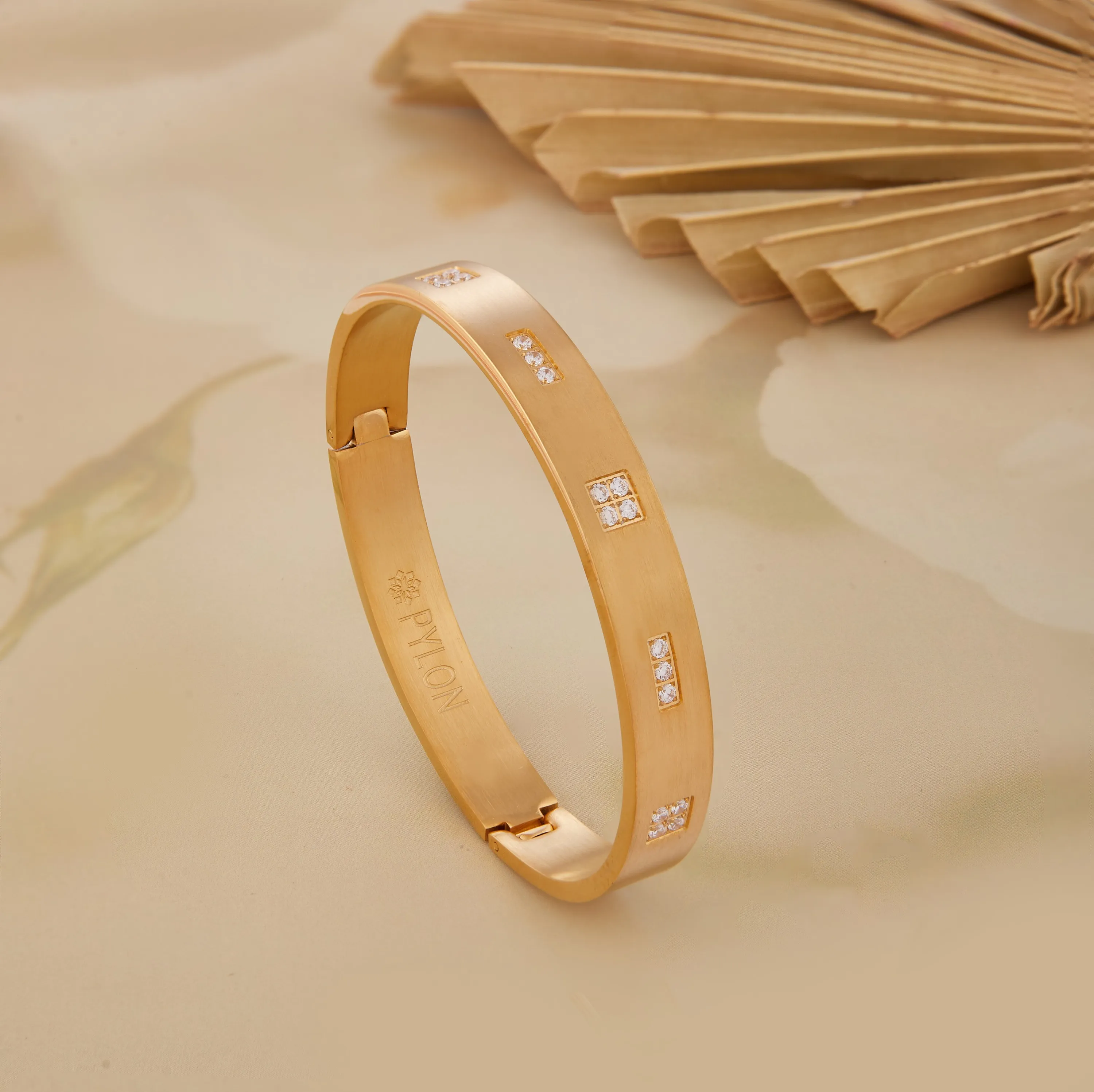 Golden-Continuum-Bracelet