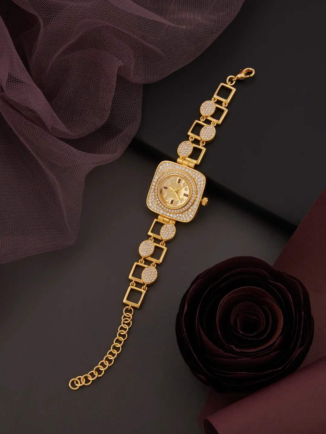 The-Golden-Empress-wrist-watch