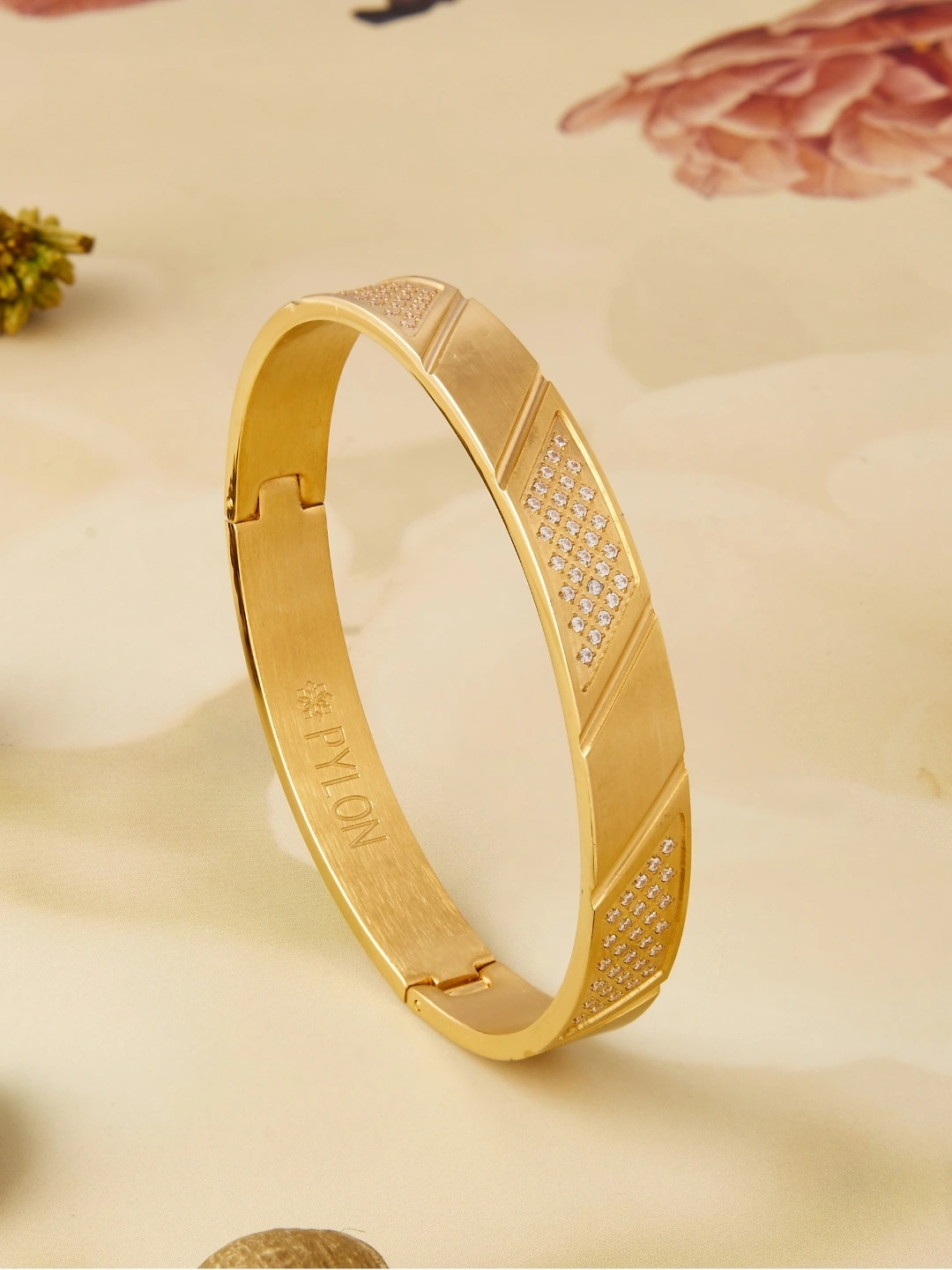 Terra-Forge-Cuff-in-Gold